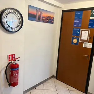 https://jordans-rooms-4.hotelschalkidiki.net